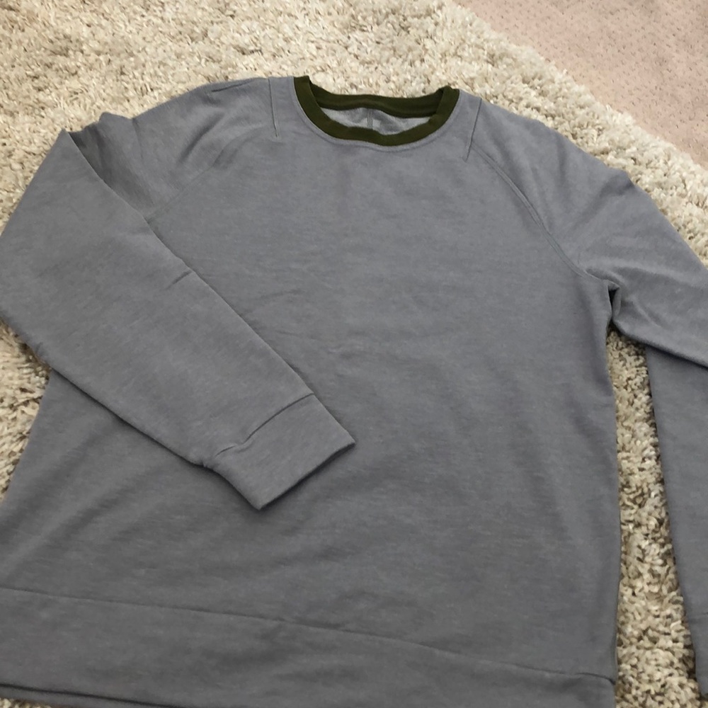 Men’s Lululemon crewneck